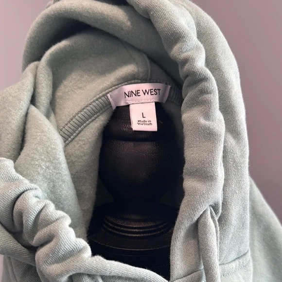 Nine West Mint Green Top - Picture 3 of 5